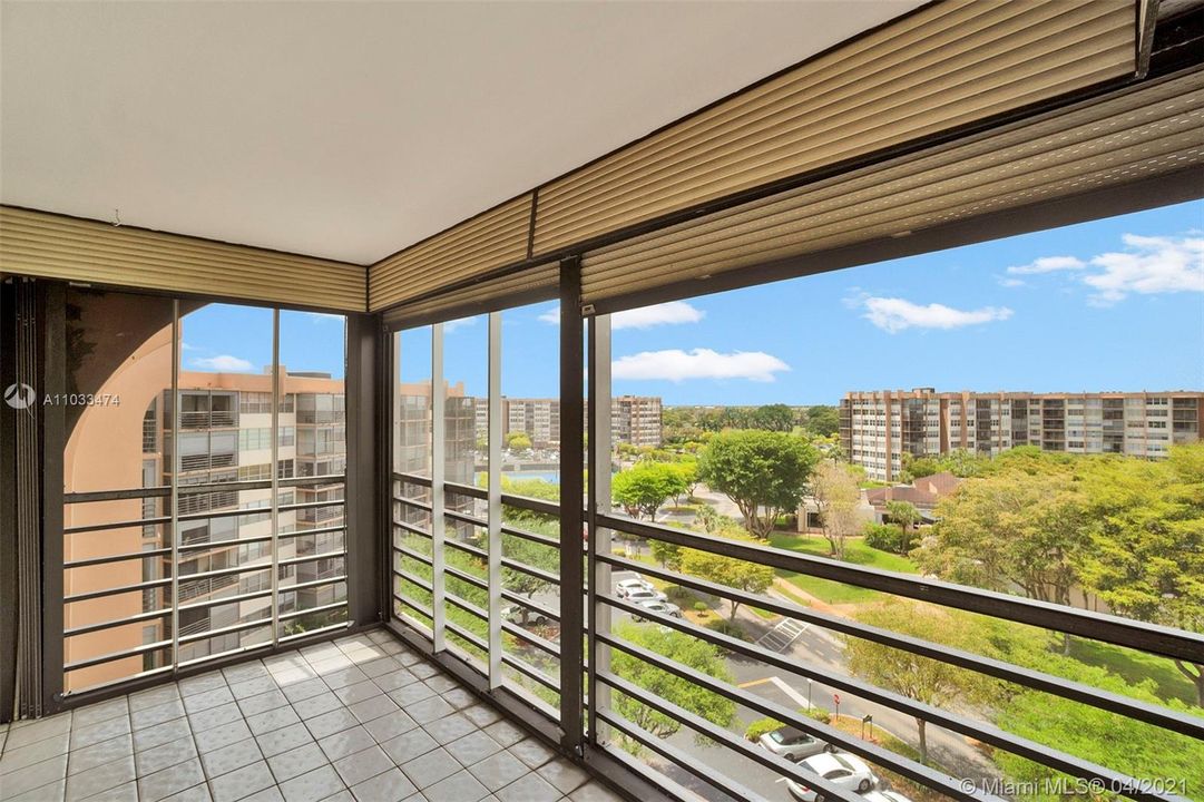 Vendido Recientemente: $112,000 (2 camas, 2 baños, 1120 Pies cuadrados)