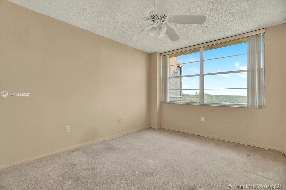 Vendido Recientemente: $130,000 (2 camas, 2 baños, 1120 Pies cuadrados)