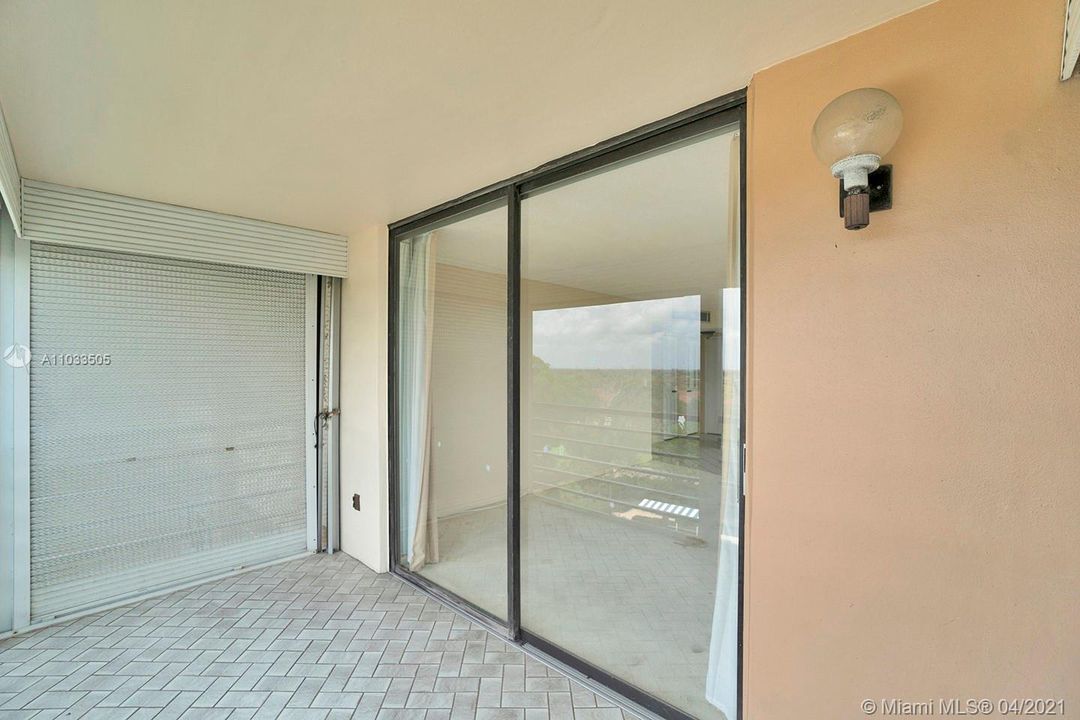 Vendido Recientemente: $130,000 (2 camas, 2 baños, 1120 Pies cuadrados)