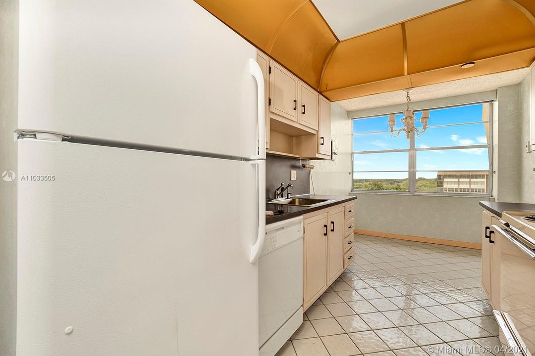 Vendido Recientemente: $130,000 (2 camas, 2 baños, 1120 Pies cuadrados)