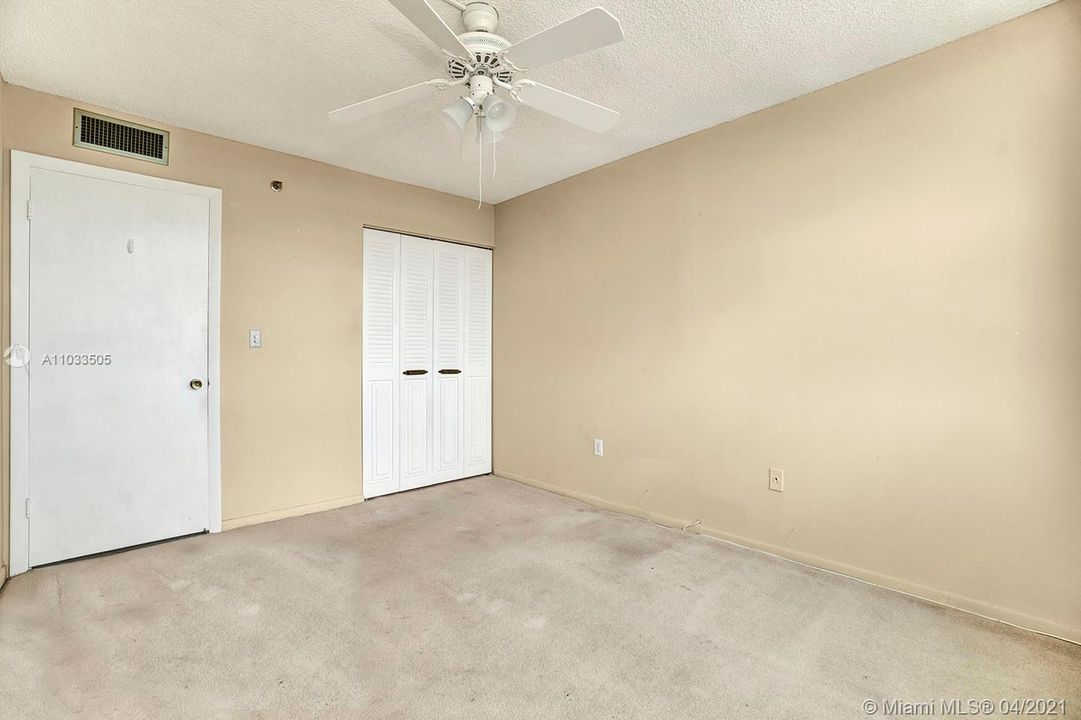 Vendido Recientemente: $130,000 (2 camas, 2 baños, 1120 Pies cuadrados)