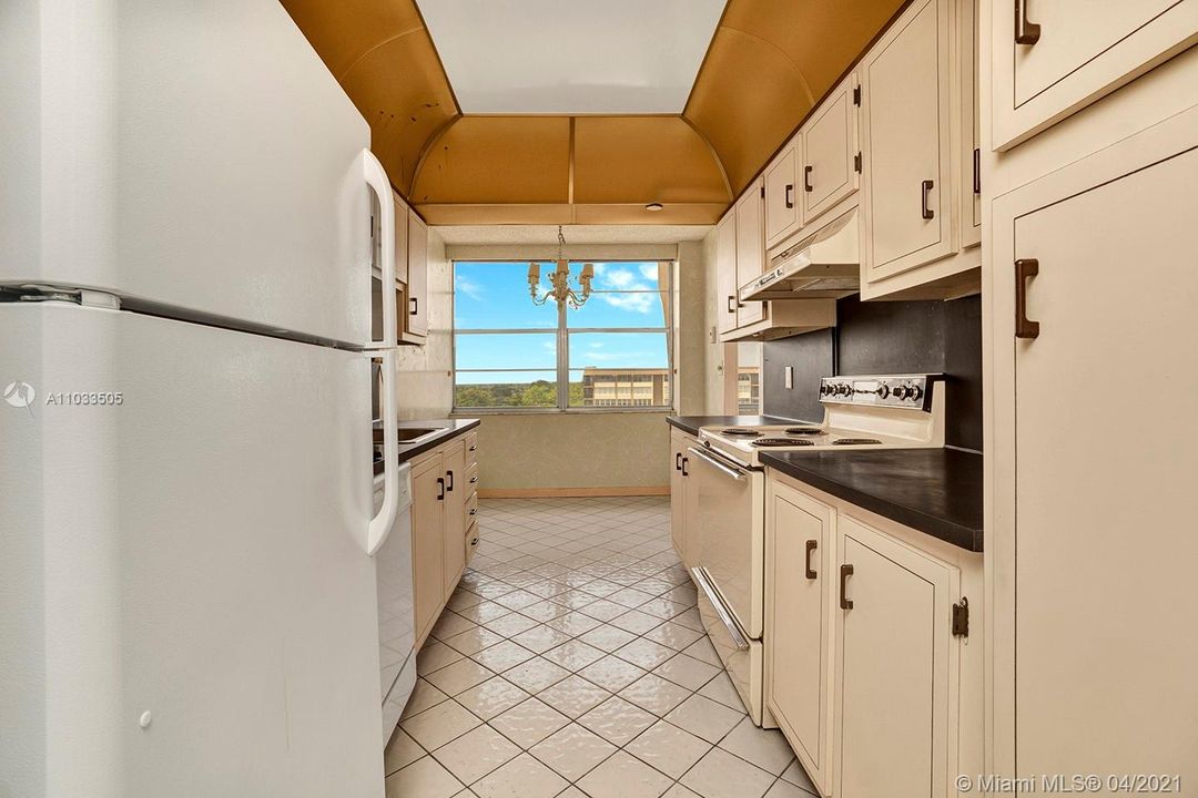 Vendido Recientemente: $130,000 (2 camas, 2 baños, 1120 Pies cuadrados)