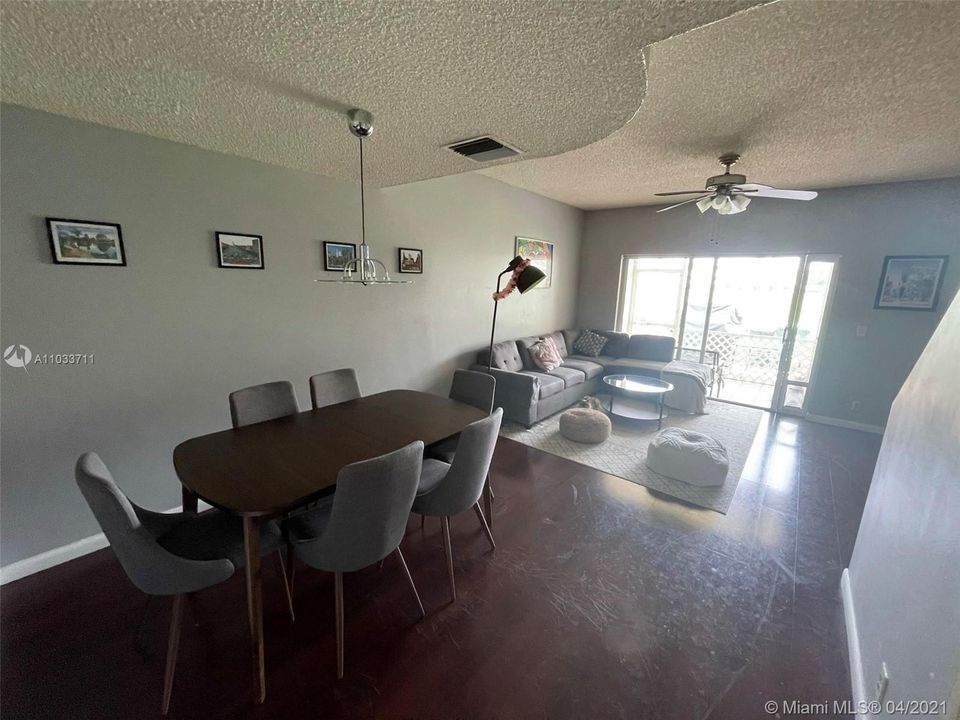 Recently Sold: $269,000 (2 beds, 2 baths, 1110 Square Feet)