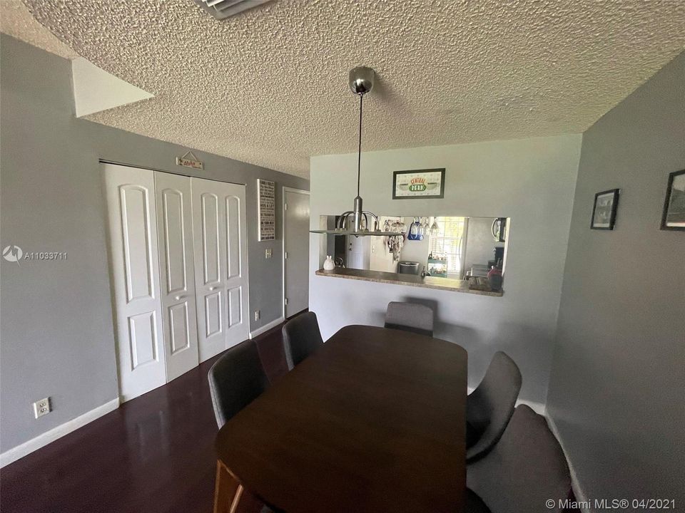 Recently Sold: $269,000 (2 beds, 2 baths, 1110 Square Feet)