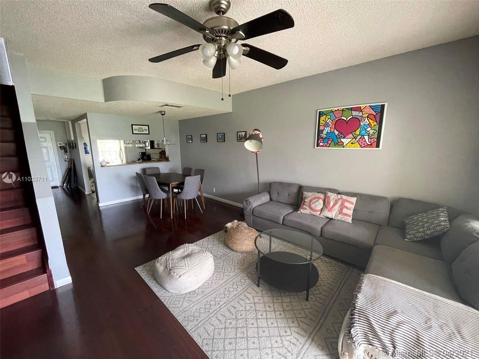 Recently Sold: $269,000 (2 beds, 2 baths, 1110 Square Feet)