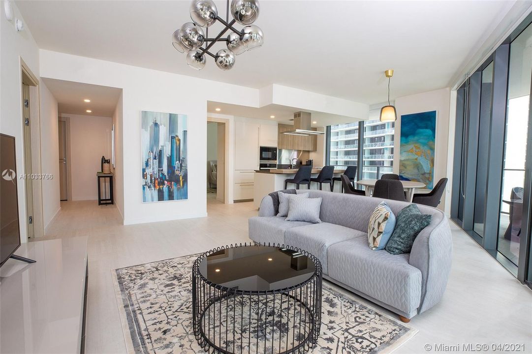 Recently Sold: $1,150,000 (2 beds, 2 baths, 1286 Square Feet)