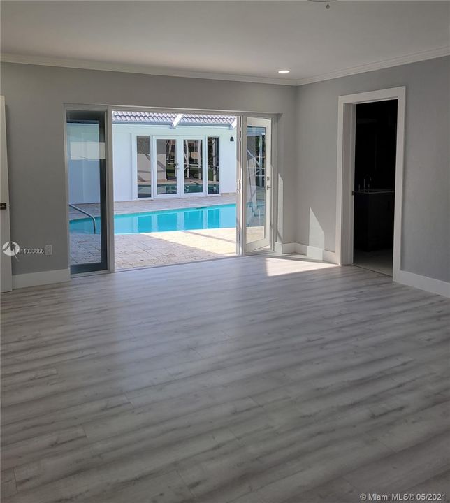 Recently Sold: $985,000 (3 beds, 2 baths, 2868 Square Feet)