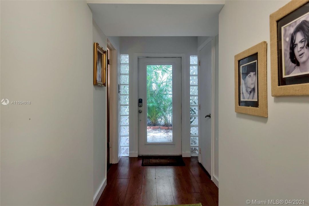 Недавно арендовано: $4,000 (3 спален, 2 ванн, 1590 Квадратных фут)