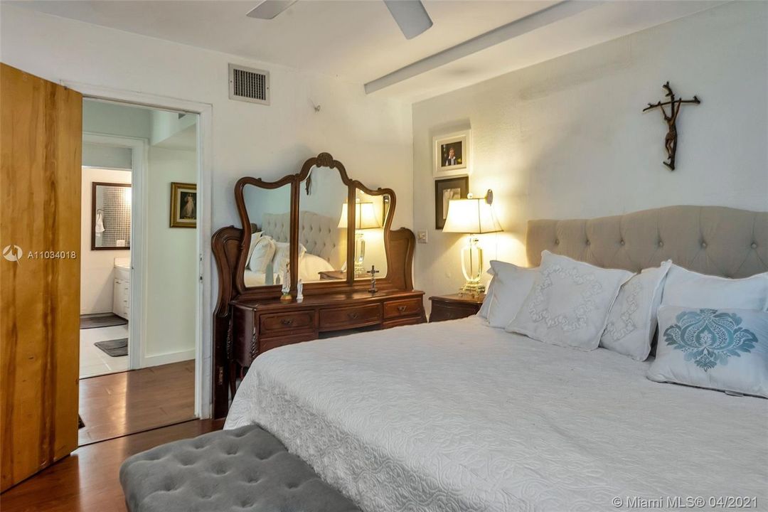 Недавно арендовано: $4,000 (3 спален, 2 ванн, 1590 Квадратных фут)