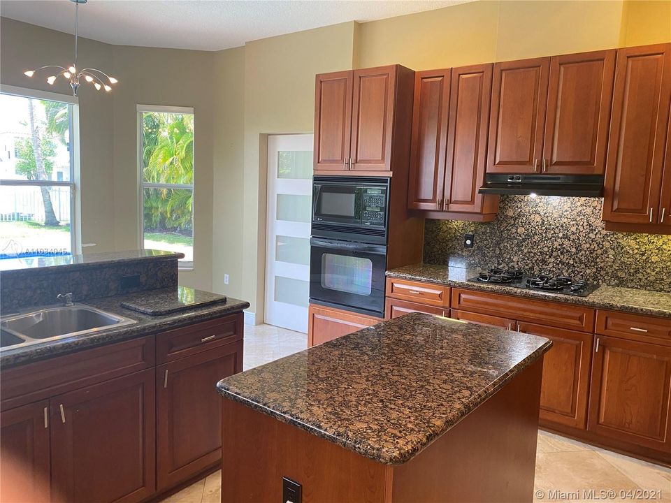 SPACIOUS KITCHEN WITH A BEAUTIFUL EAT IN AREA(PROFESSIONAL PICTURES AVAILABLE SHORTLY)
