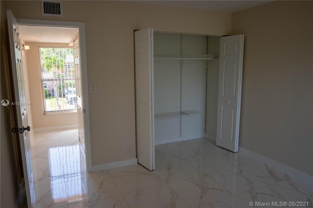 最近售出: $250,000 (3 贝兹, 2 浴室, 1341 平方英尺)