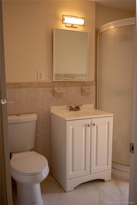 最近售出: $250,000 (3 贝兹, 2 浴室, 1341 平方英尺)