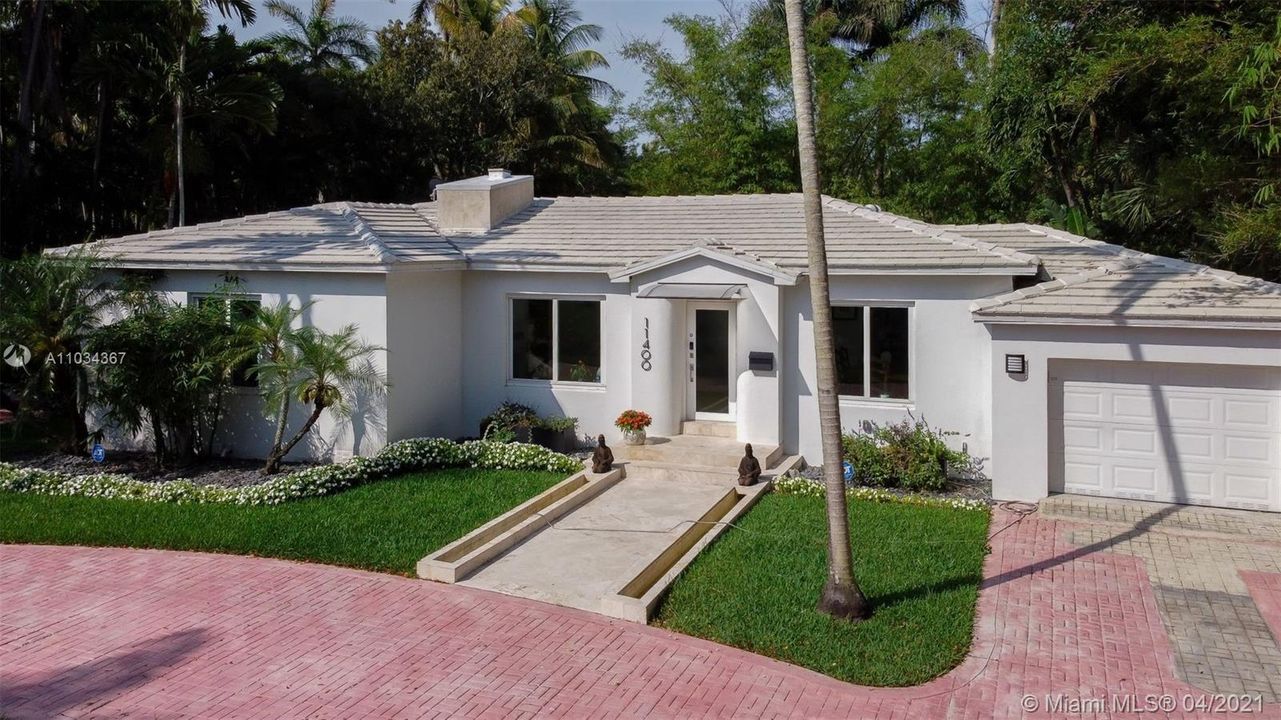 Recently Sold: $1,190,000 (3 beds, 3 baths, 1957 Square Feet)