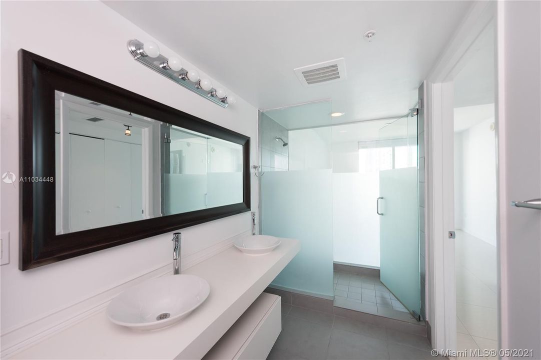 Недавно арендовано: $2,750 (2 спален, 2 ванн, 1099 Квадратных фут)