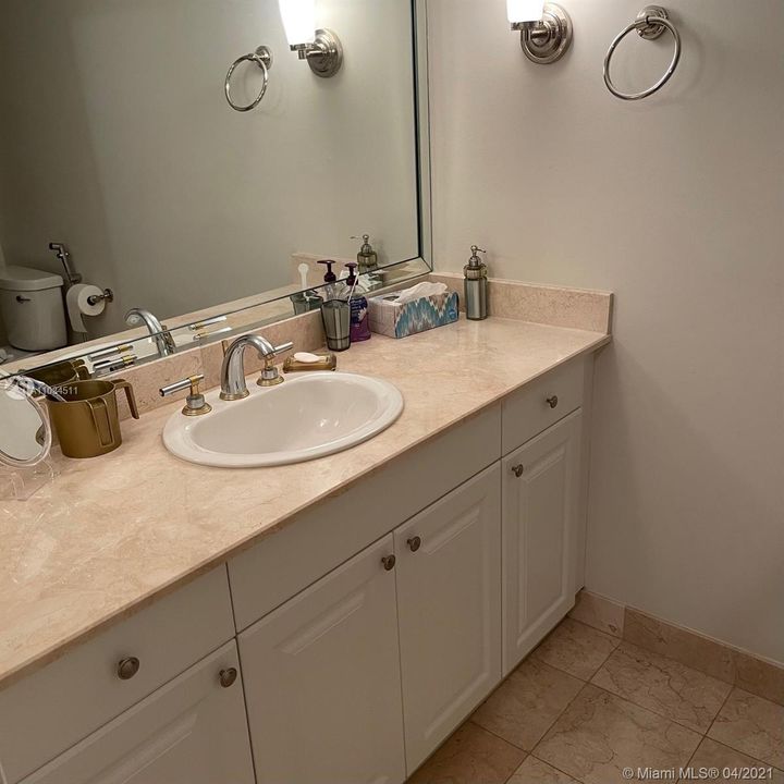 Недавно арендовано: $8,500 (3 спален, 3 ванн, 3262 Квадратных фут)