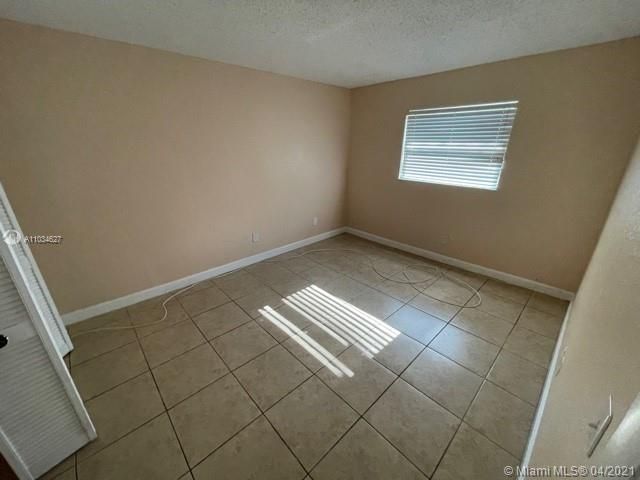 Recently Rented: $1,190 (2 beds, 1 baths, 771 Square Feet)