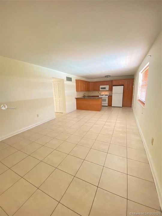 Recently Rented: $1,500 (2 beds, 2 baths, 825 Square Feet)