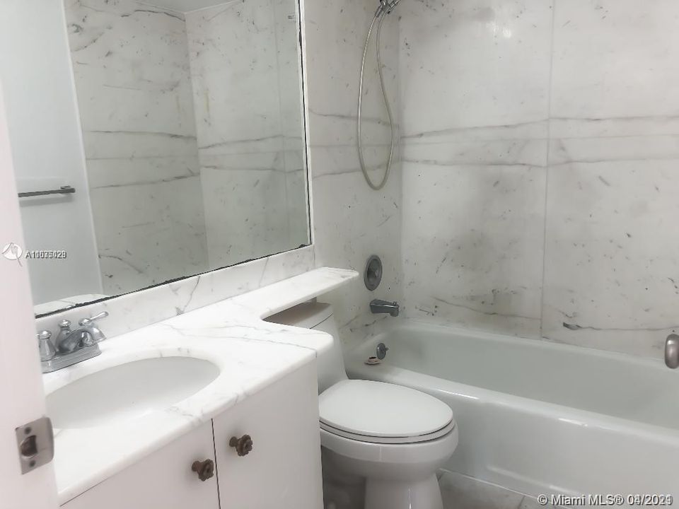 Recently Rented: $3,600 (2 beds, 2 baths, 1260 Square Feet)