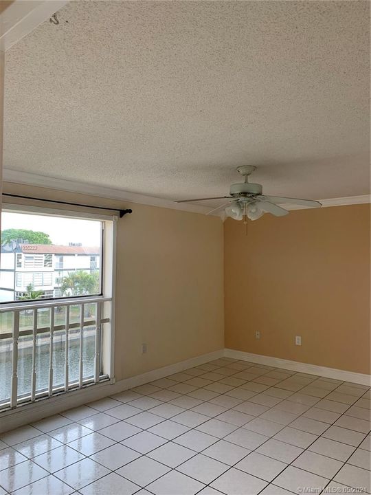 Recently Rented: $1,500 (2 beds, 2 baths, 1180 Square Feet)