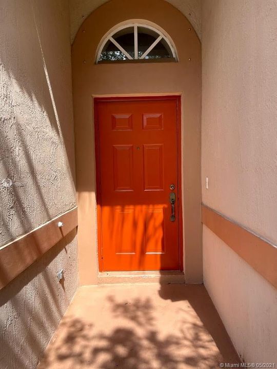 Recently Sold: $350,000 (3 beds, 2 baths, 1660 Square Feet)