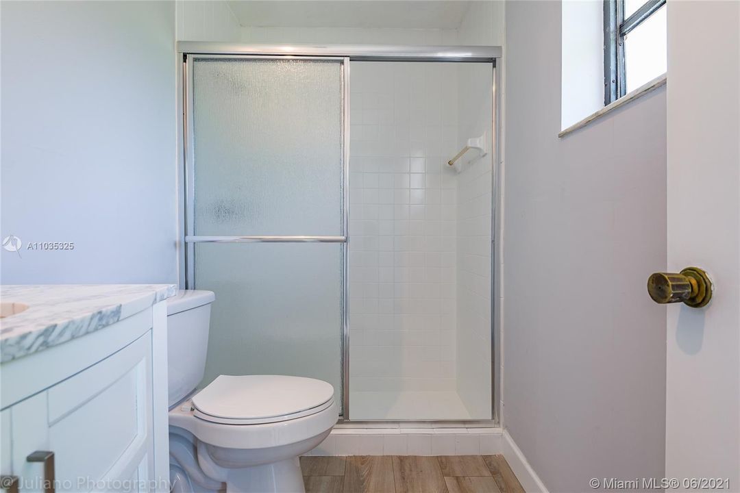 最近售出: $359,000 (3 贝兹, 2 浴室, 1518 平方英尺)