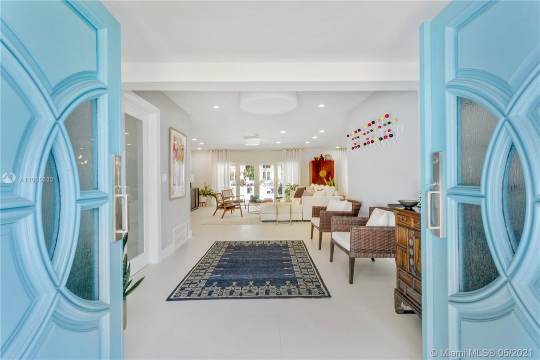 Vendido Recientemente: $1,975,000 (3 camas, 2 baños, 2722 Pies cuadrados)