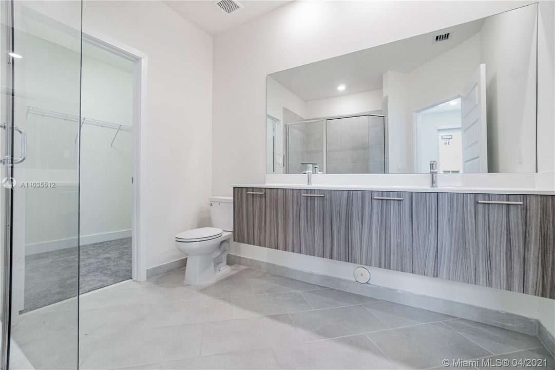 Недавно арендовано: $2,600 (3 спален, 2 ванн, 1322 Квадратных фут)