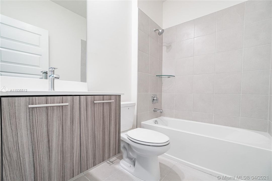 Недавно арендовано: $2,600 (3 спален, 2 ванн, 1322 Квадратных фут)