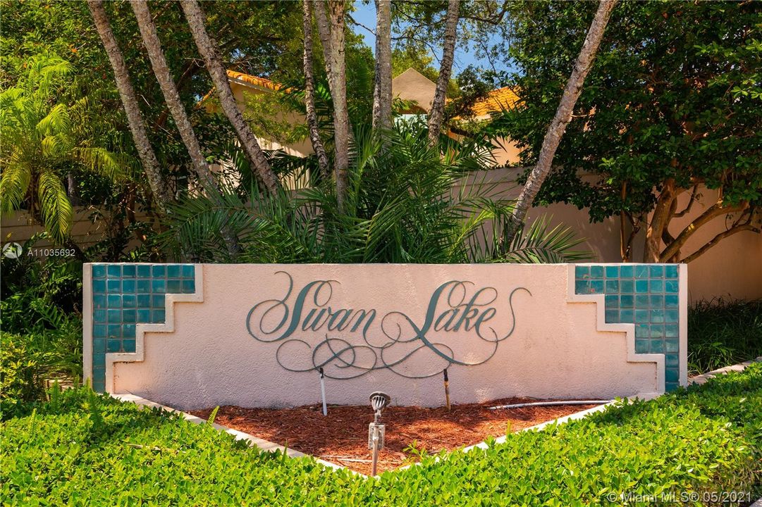 Swan Lake gated community in Pinecrest