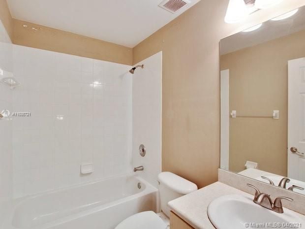 最近租的: $2,620 (3 贝兹, 2 浴室, 1815 平方英尺)