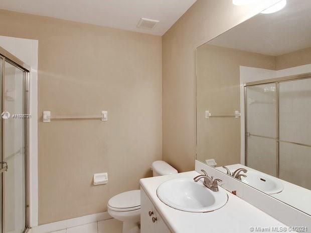 Недавно арендовано: $2,620 (3 спален, 2 ванн, 1815 Квадратных фут)