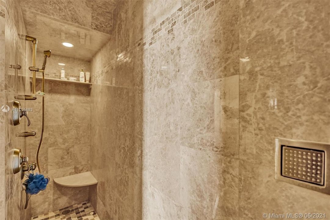 最近售出: $449,000 (2 贝兹, 2 浴室, 1120 平方英尺)