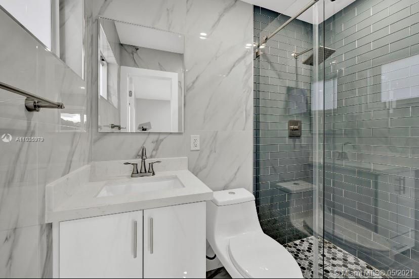 最近售出: $430,000 (3 贝兹, 2 浴室, 1449 平方英尺)