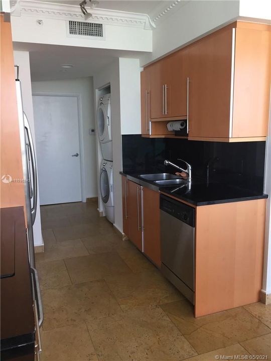 Recently Rented: $4,500 (2 beds, 2 baths, 1151 Square Feet)
