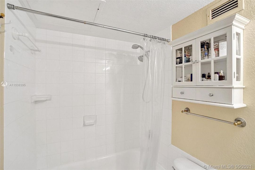 最近售出: $315,000 (0 贝兹, 1 浴室, 482 平方英尺)