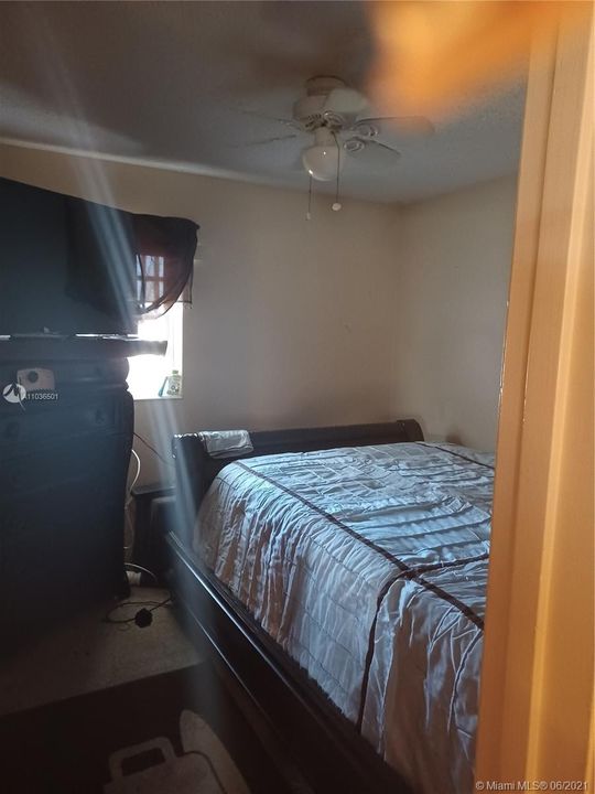 Недавно продано: $145,000 (3 спален, 2 ванн, 1092 Квадратных фут)