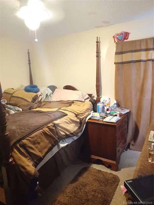 Недавно продано: $145,000 (3 спален, 2 ванн, 1092 Квадратных фут)