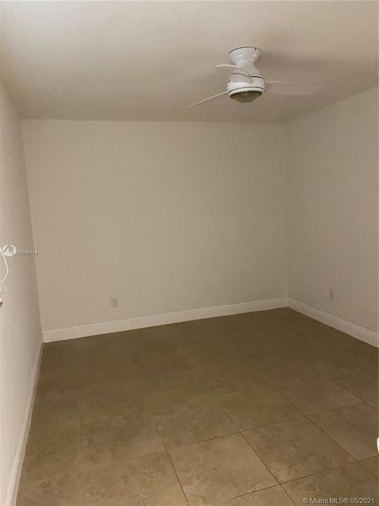 Recently Rented: $1,600 (2 beds, 1 baths, 749 Square Feet)