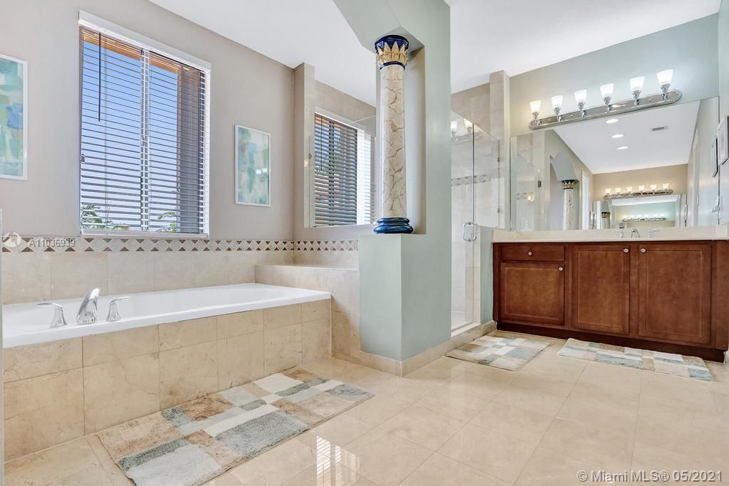 Недавно арендовано: $6,000 (5 спален, 4 ванн, 3479 Квадратных фут)