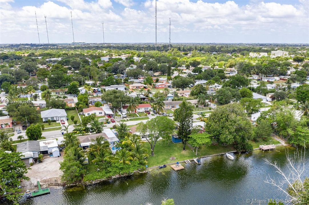 Recently Sold: $369,999 (3 beds, 2 baths, 1194 Square Feet)