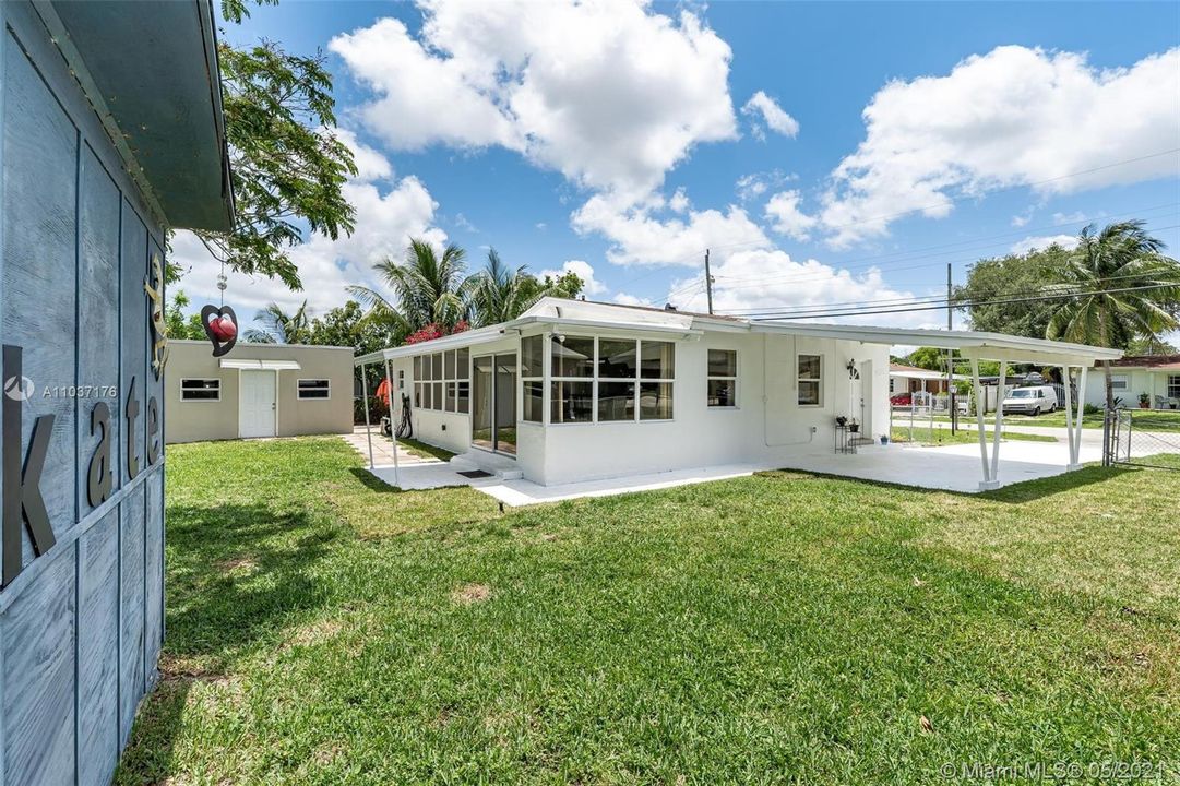 Recently Sold: $369,999 (3 beds, 2 baths, 1194 Square Feet)