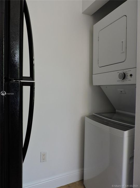 Recently Rented: $1,175 (1 beds, 1 baths, 685 Square Feet)