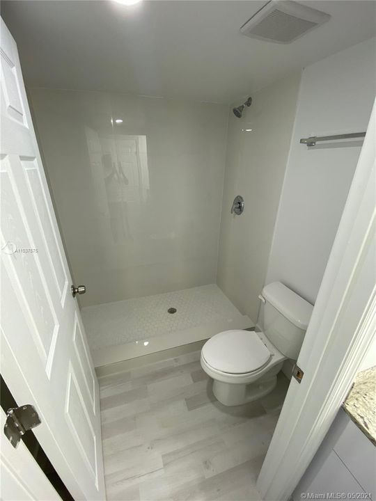 最近租的: $1,700 (2 贝兹, 2 浴室, 0 平方英尺)