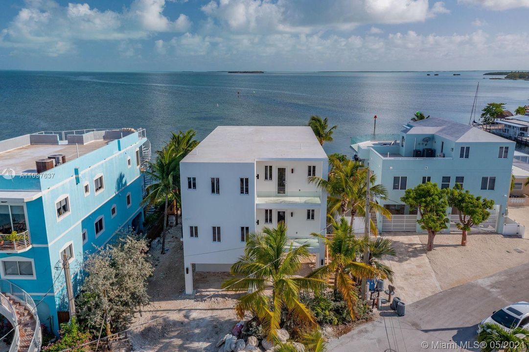 Recently Sold: $2,800,000 (5 beds, 5 baths, 0 Square Feet)