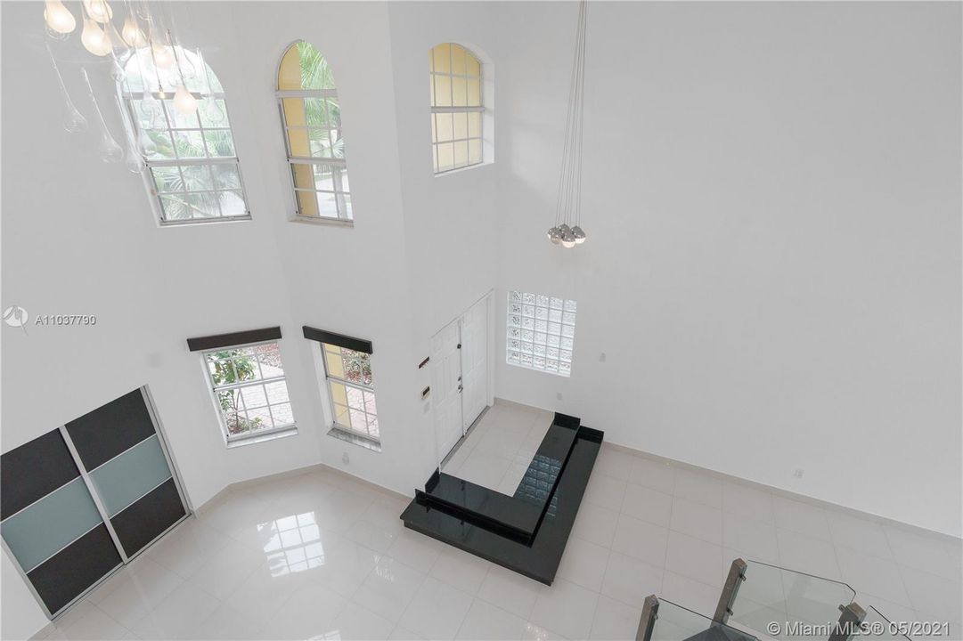 最近租的: $5,000 (5 贝兹, 3 浴室, 3052 平方英尺)