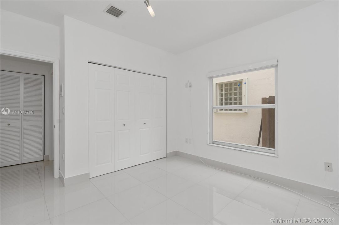 最近租的: $5,000 (5 贝兹, 3 浴室, 3052 平方英尺)