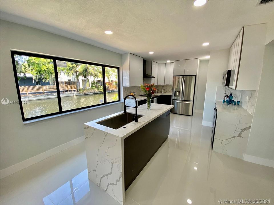 Recently Sold: $440,000 (3 beds, 2 baths, 1444 Square Feet)