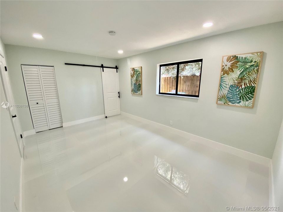 Recently Sold: $440,000 (3 beds, 2 baths, 1444 Square Feet)