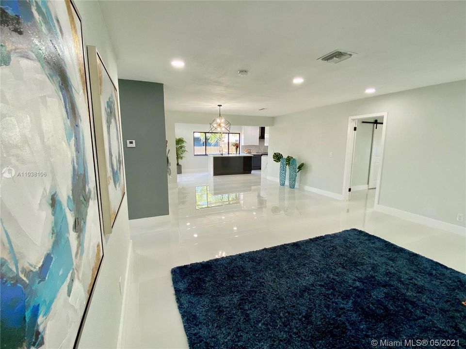 Recently Sold: $440,000 (3 beds, 2 baths, 1444 Square Feet)