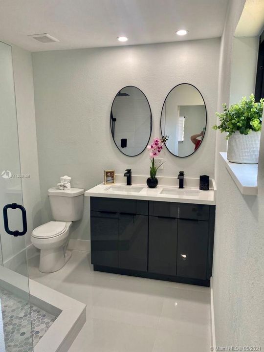 Recently Sold: $440,000 (3 beds, 2 baths, 1444 Square Feet)